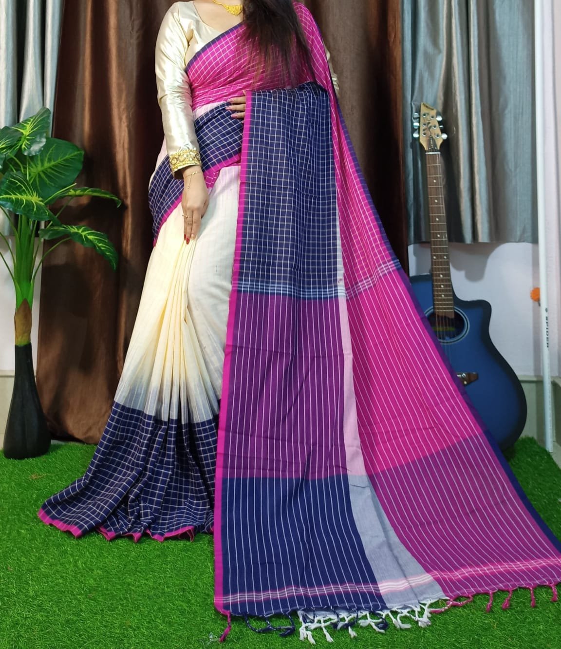 white and pink handloom cotton saree